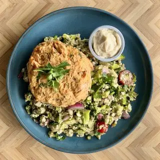 W30 Paleo Mediterranean Salmon Cakes