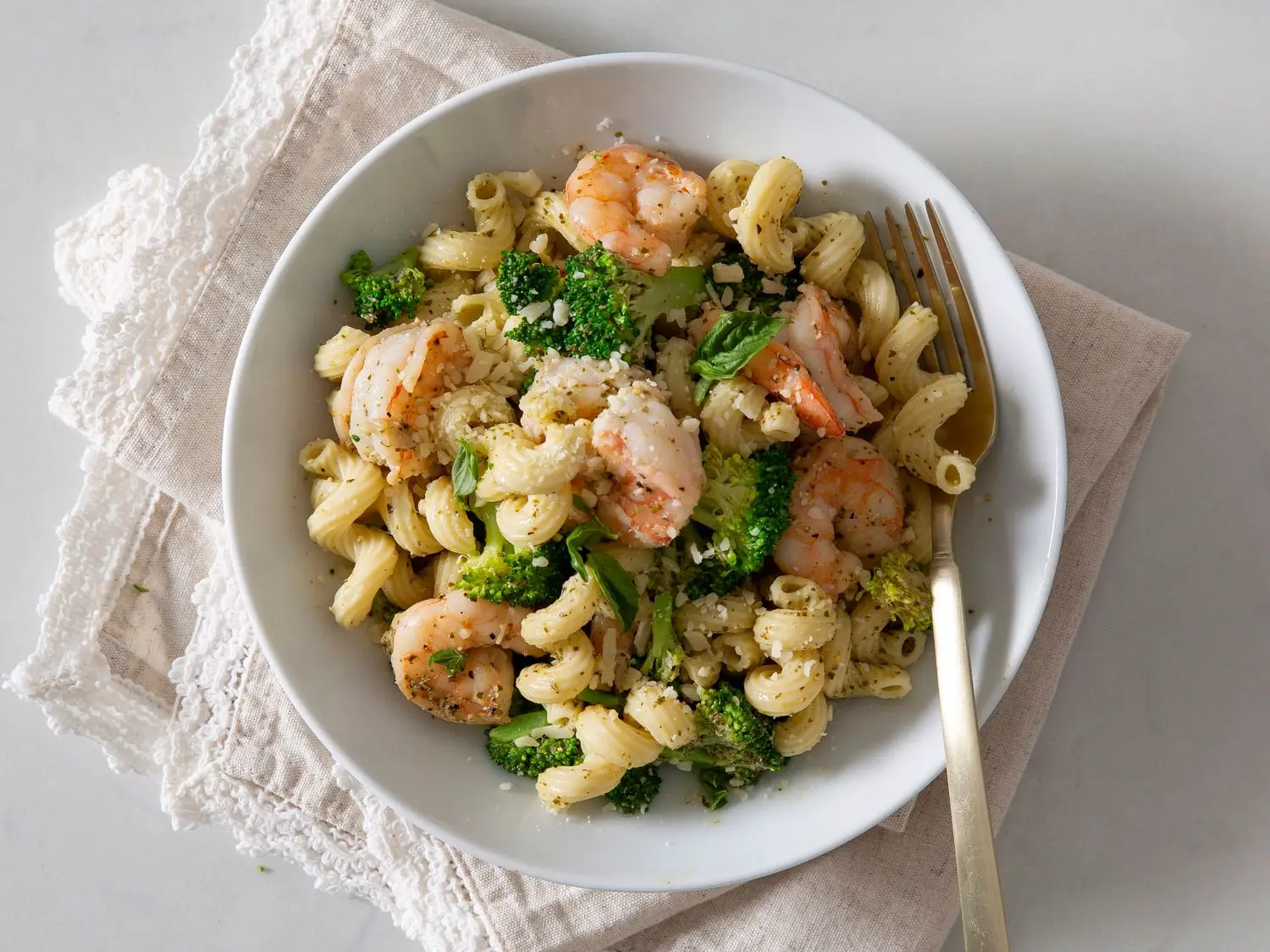 Family Pesto Shrimp and Broccoli Pasta